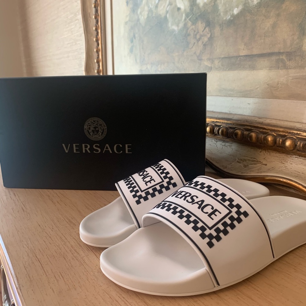 VERSACE SLIDES - Picture 5 of 13